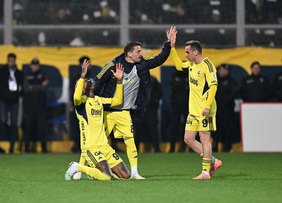 A A 20251123 39787308 39787307 C A Y K U R R I Z E S P O R F E N E R B A H C E