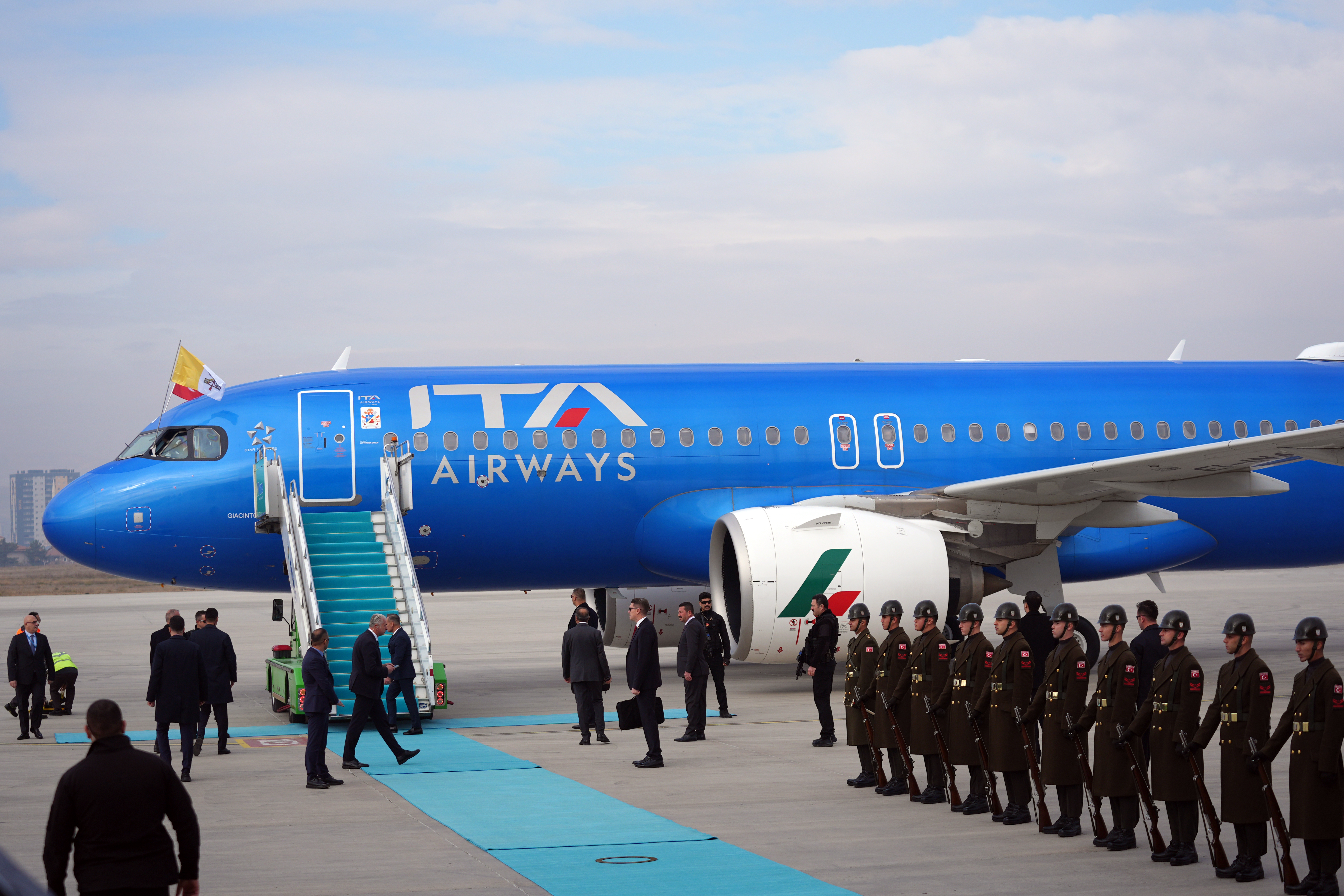 A A 20251127 39820559 39820557 P A P A 14 L E O T U R K I Y E D E