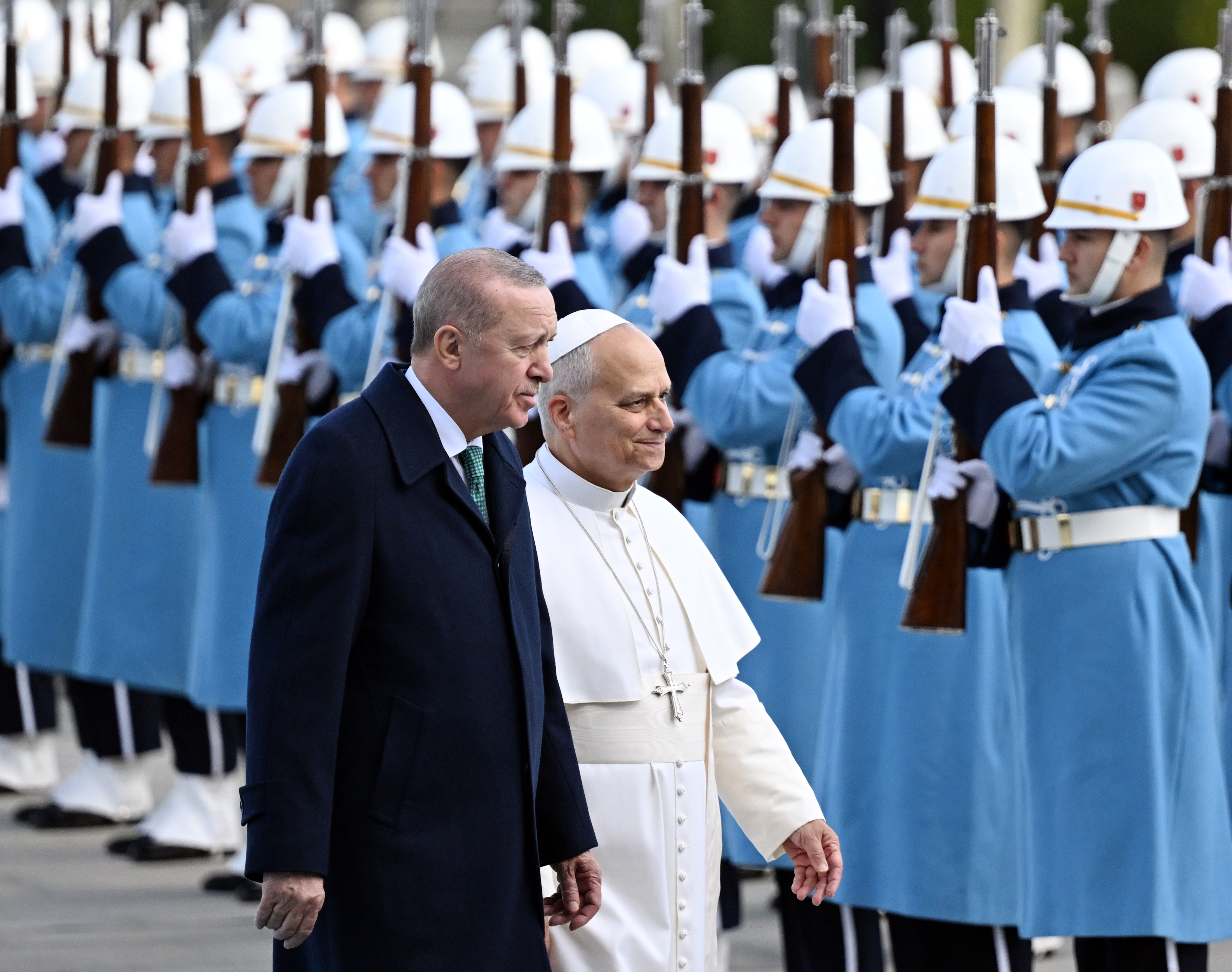 A A 20251127 39822553 39822544 C U M H U R B A S K A N I E R D O G A N P A P A 14 L E O Y U R E S M I T O R E N L E K A R S I L A D I