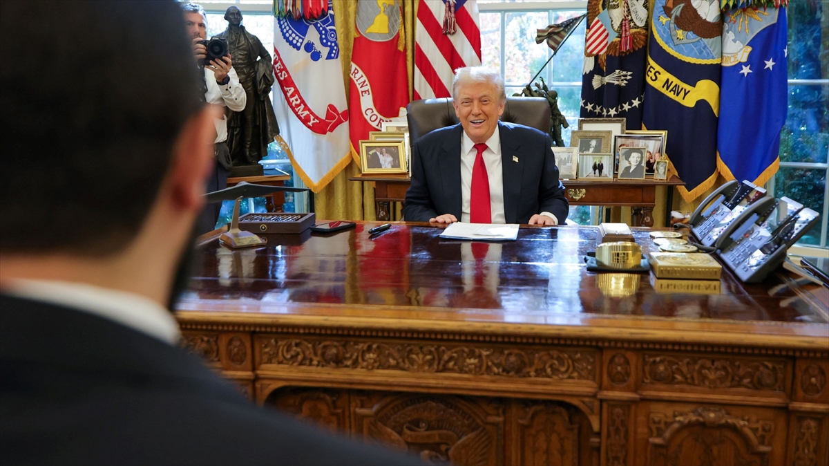 Abd Başkanı Trump Ile Suriye Cumhurbaşkanı Şara Bir Araya Geldiaa 20251110 39674182 39674179 Abd Baskani Trump Ile Suriye Cumhurbaskani Sara Bir Araya Geldi