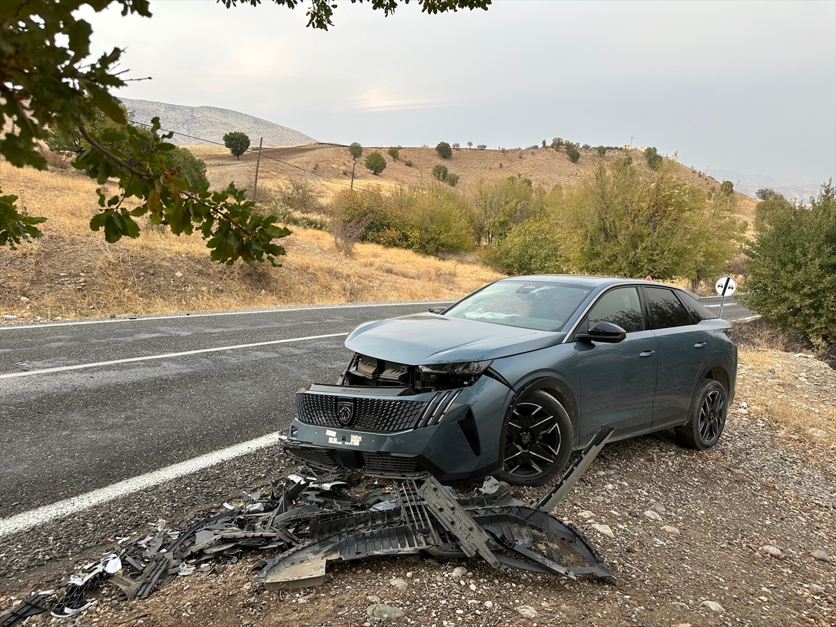 Adıyaman'da Iki Otomobilin Çarpıştığı Kazada 9 Kişi Yaralandı 1