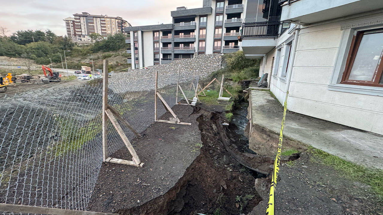 Bartin Da Insaat Alaninda Gocuk Yan Apartman Tahliye Edildi