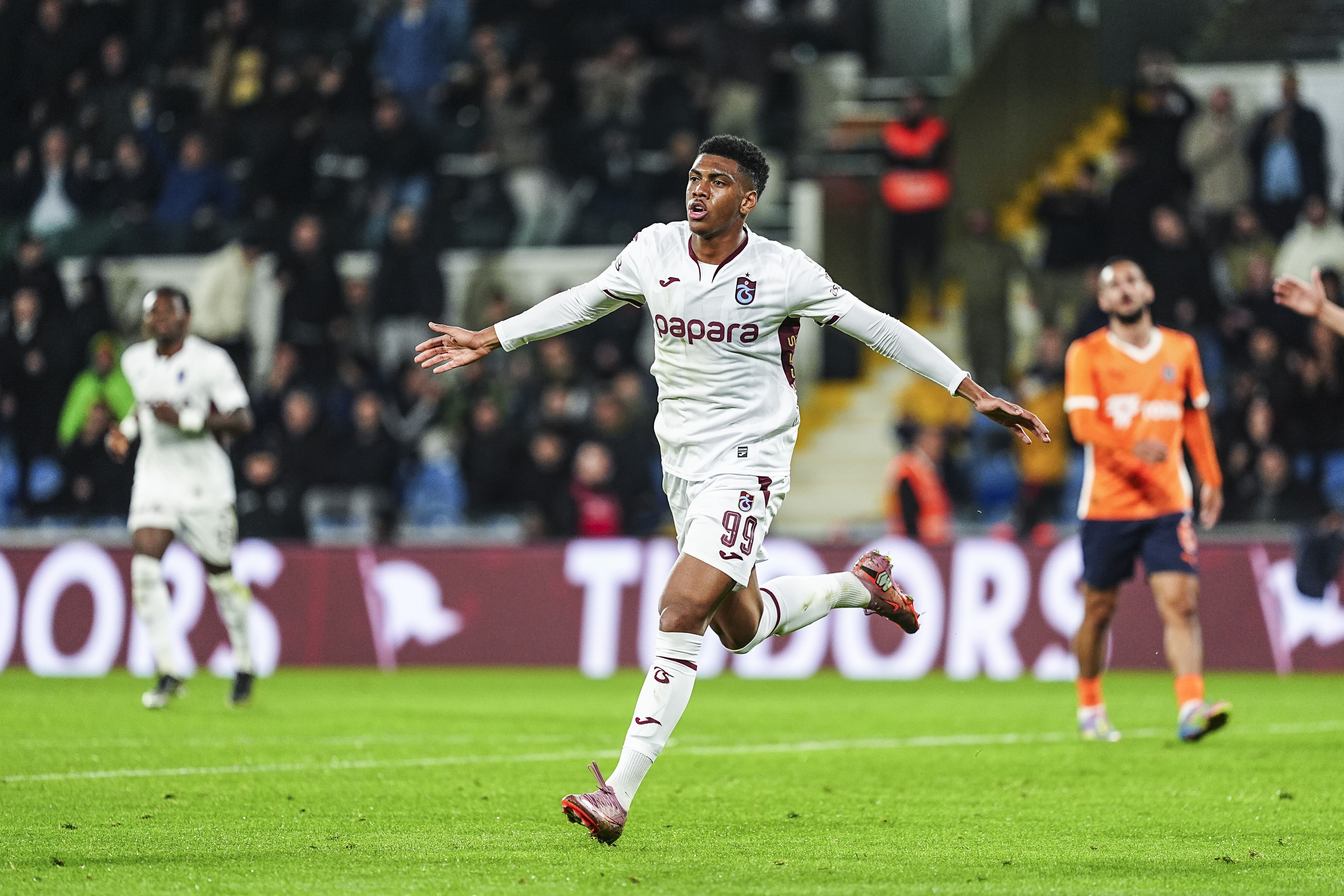 Başakşehir Trabzonsporaa 20251124 39795986 39795979 Rams Basaksehir Trabzonspor