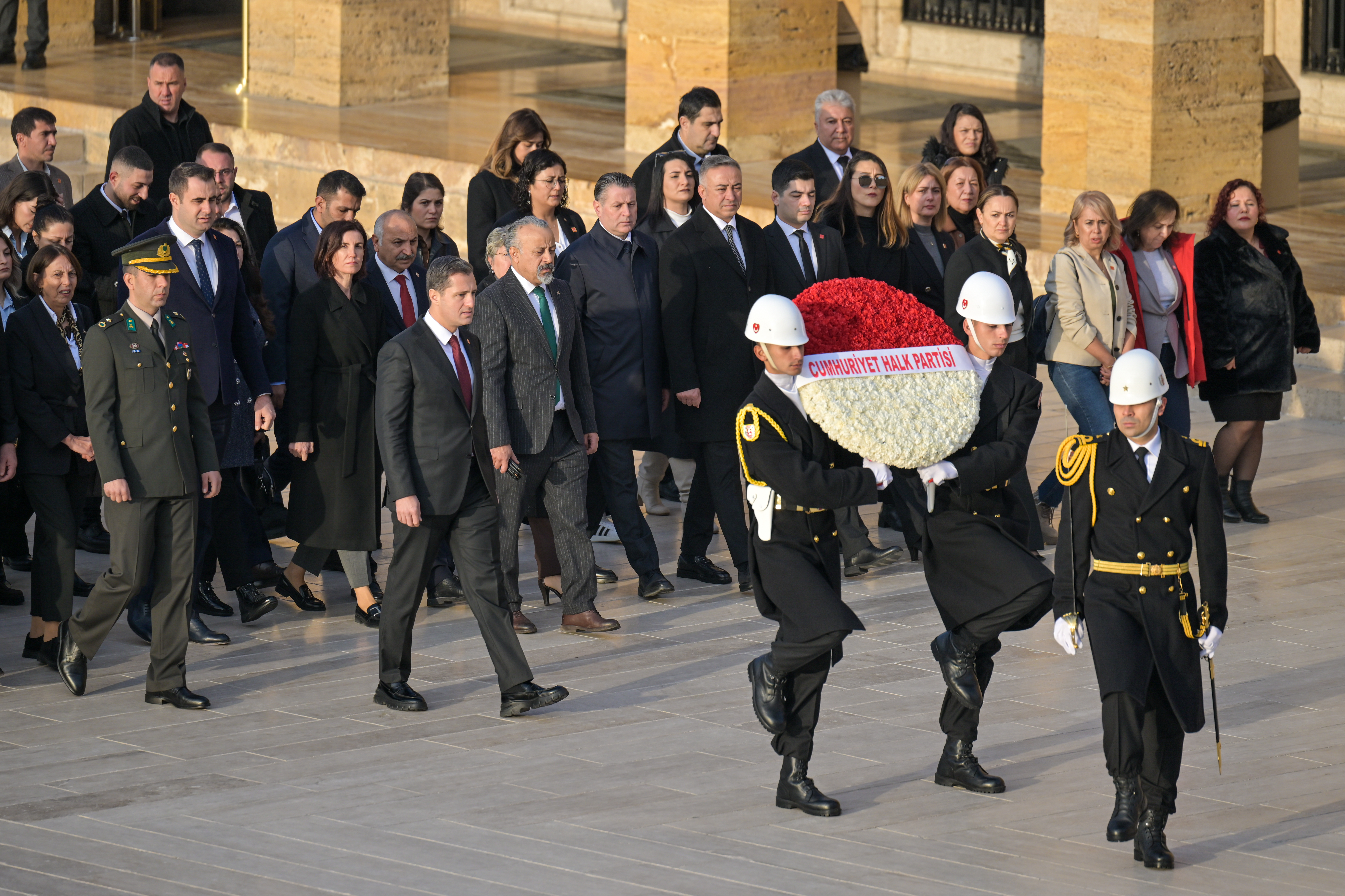 Chp Heyeti Anıtkabir'i Ziyaret Etti 2