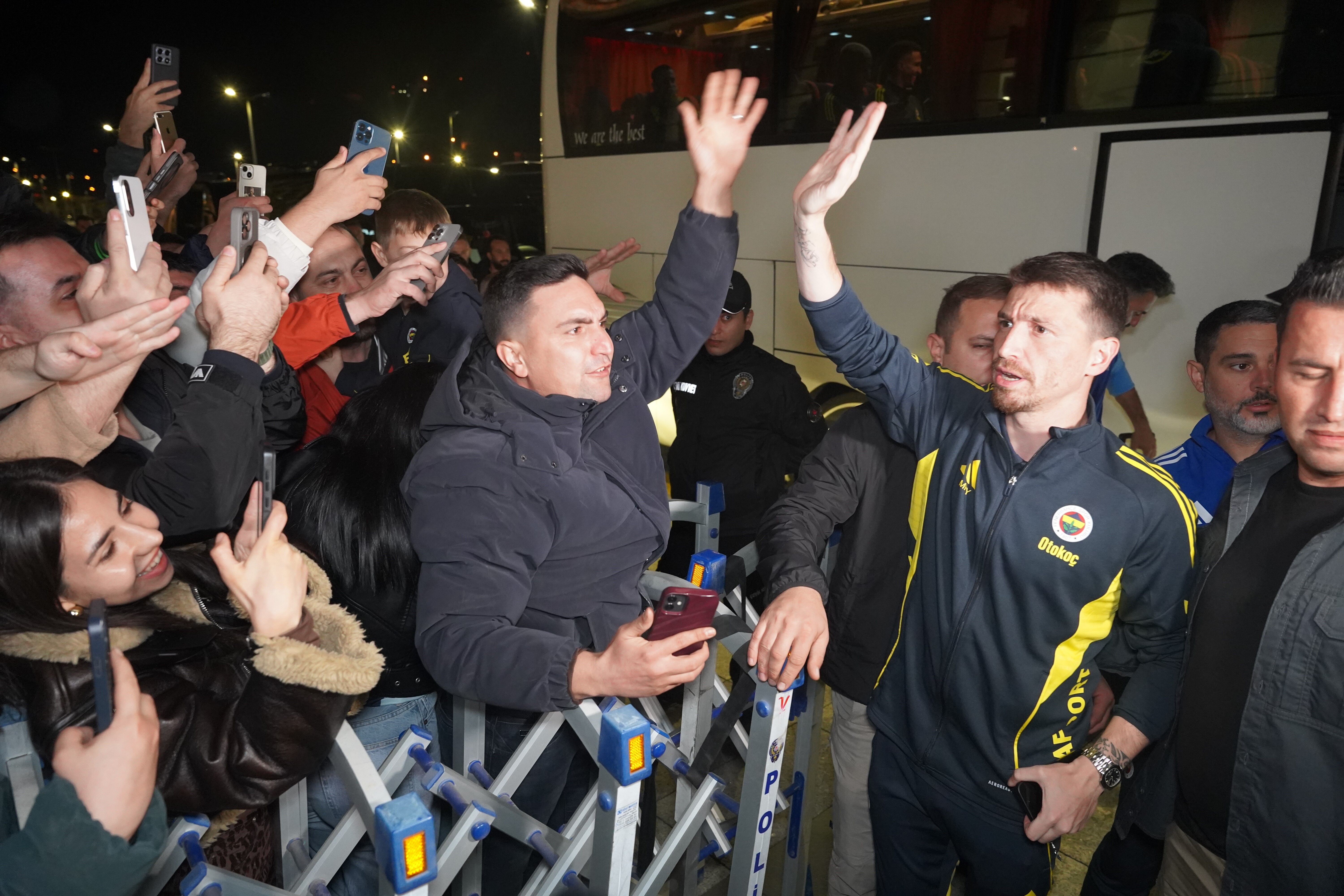 Fenerbahçe’ye Rize’de Coşkulu Karşılama 2