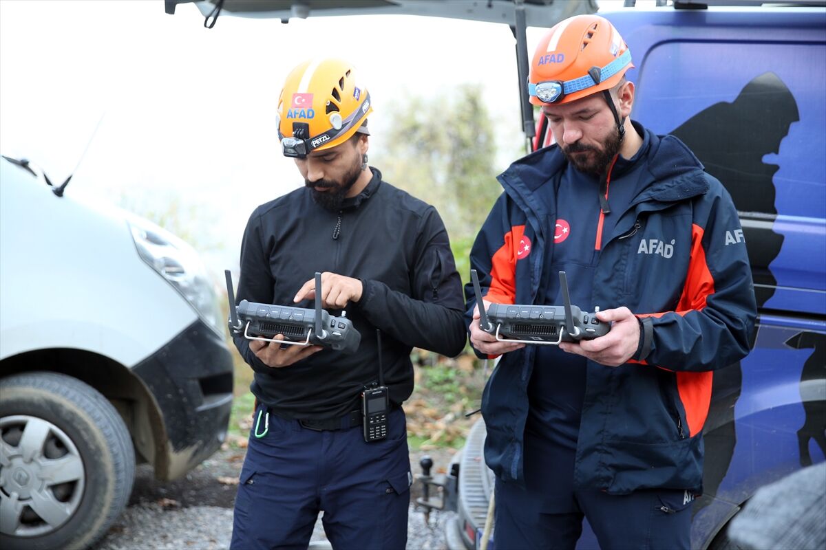 Kastamonu'da Kaybolan Anne Ve Oğlunu Arama Çalışmalarına Ara Verildi 1
