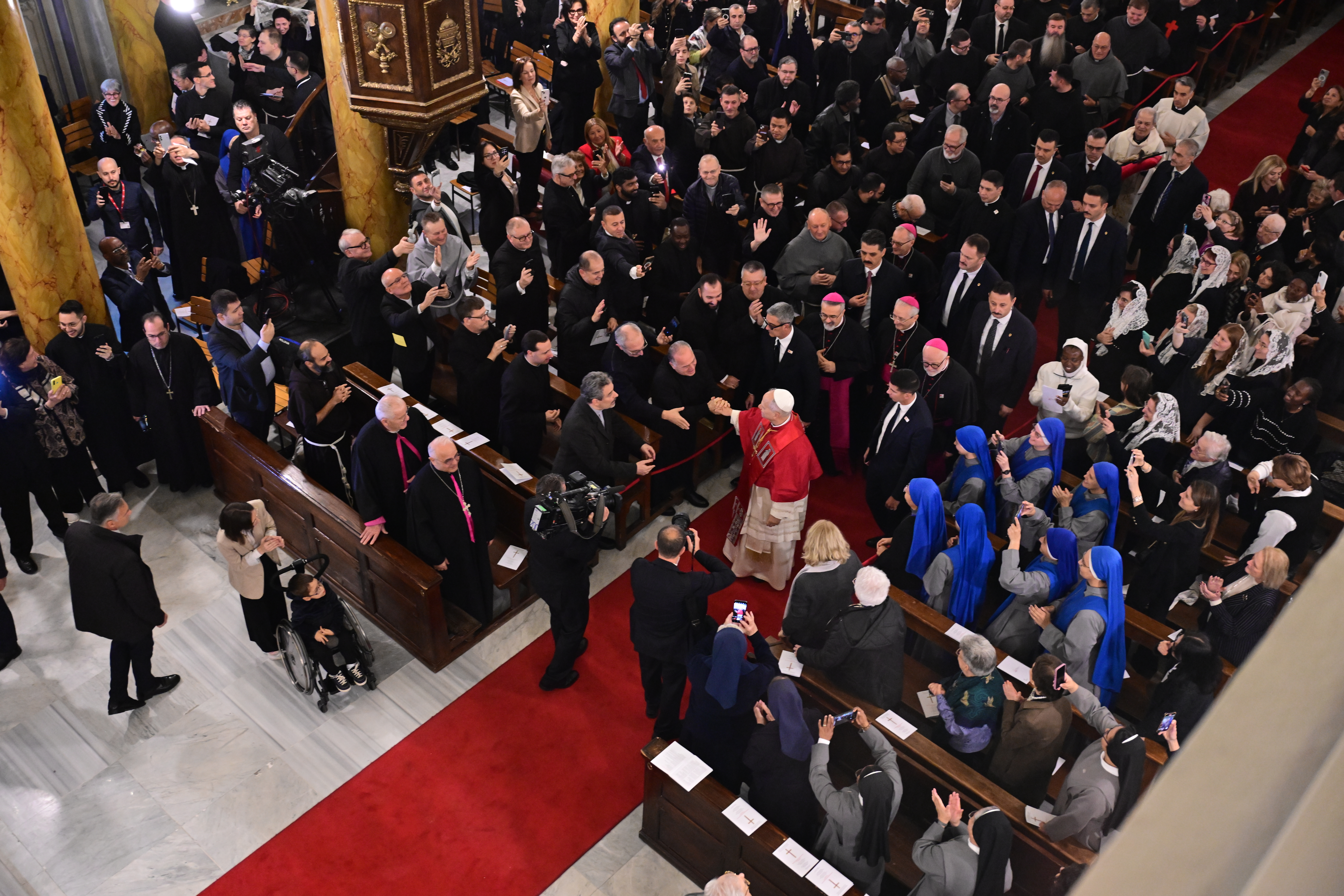 Papa Leo1 A A 20251128 39830174 39830172 P A P A 14 L E O T U R K I Y E D E