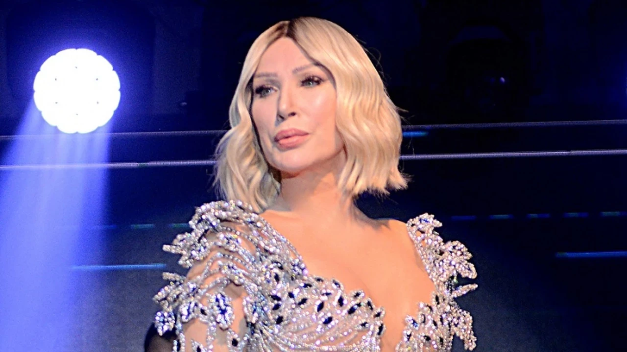 Seda Sayandan Aci Itiraf Kardesini Bakimevine Yerlestirdi T21S