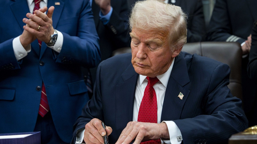 Trumptan Karsi Hamle Epstein Clinton Iliskisi Arastirilsin Talimati Arv5