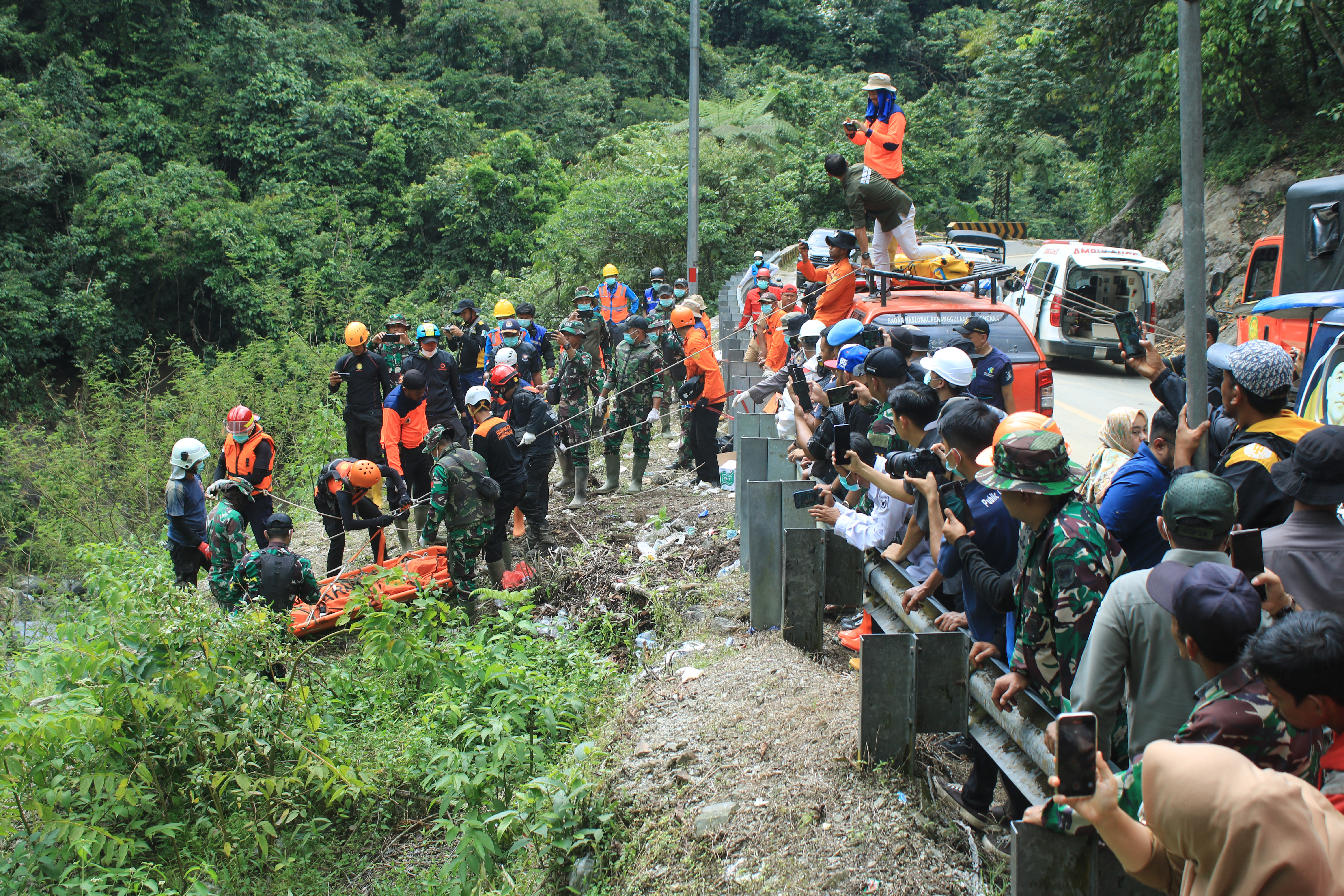 A A 20251201 39858689 39858674 E N D O N E Z Y A D A S I D D E T L I Y A G I S L A R I N Y O L A C T I G I A F E T L E R D E O L E N L E R I N S A Y I S I 442 Y E Y U K S E L D I