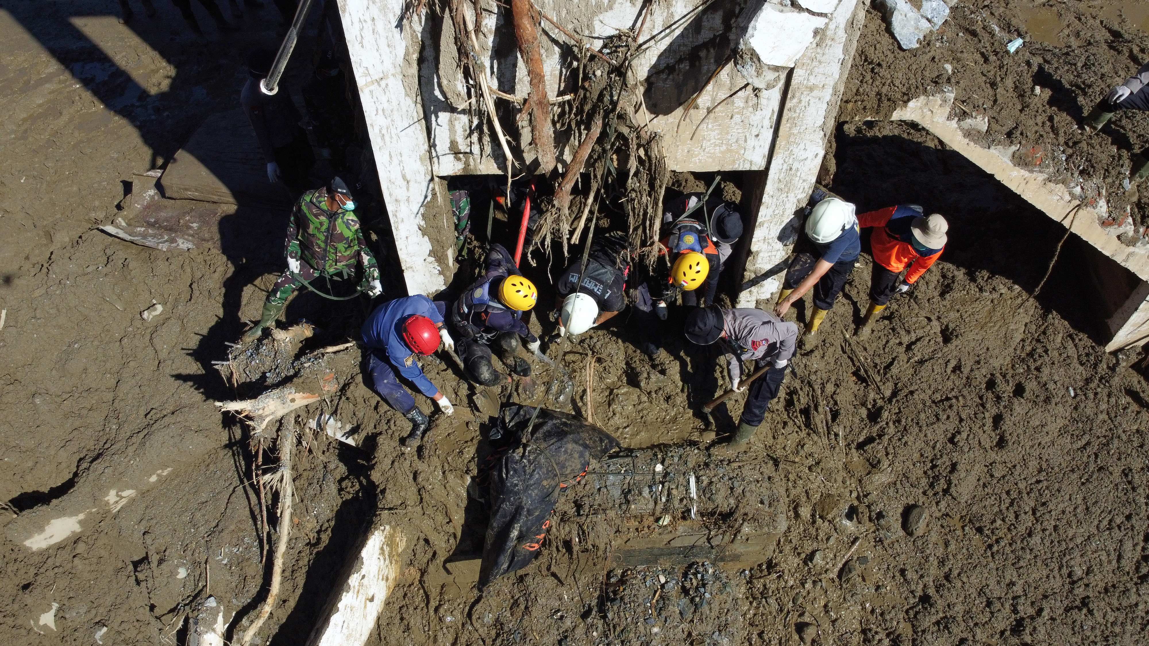 A A 20251201 39858689 39858687 E N D O N E Z Y A D A S I D D E T L I Y A G I S L A R I N Y O L A C T I G I A F E T L E R D E O L E N L E R I N S A Y I S I 442 Y E Y U K S E L D I