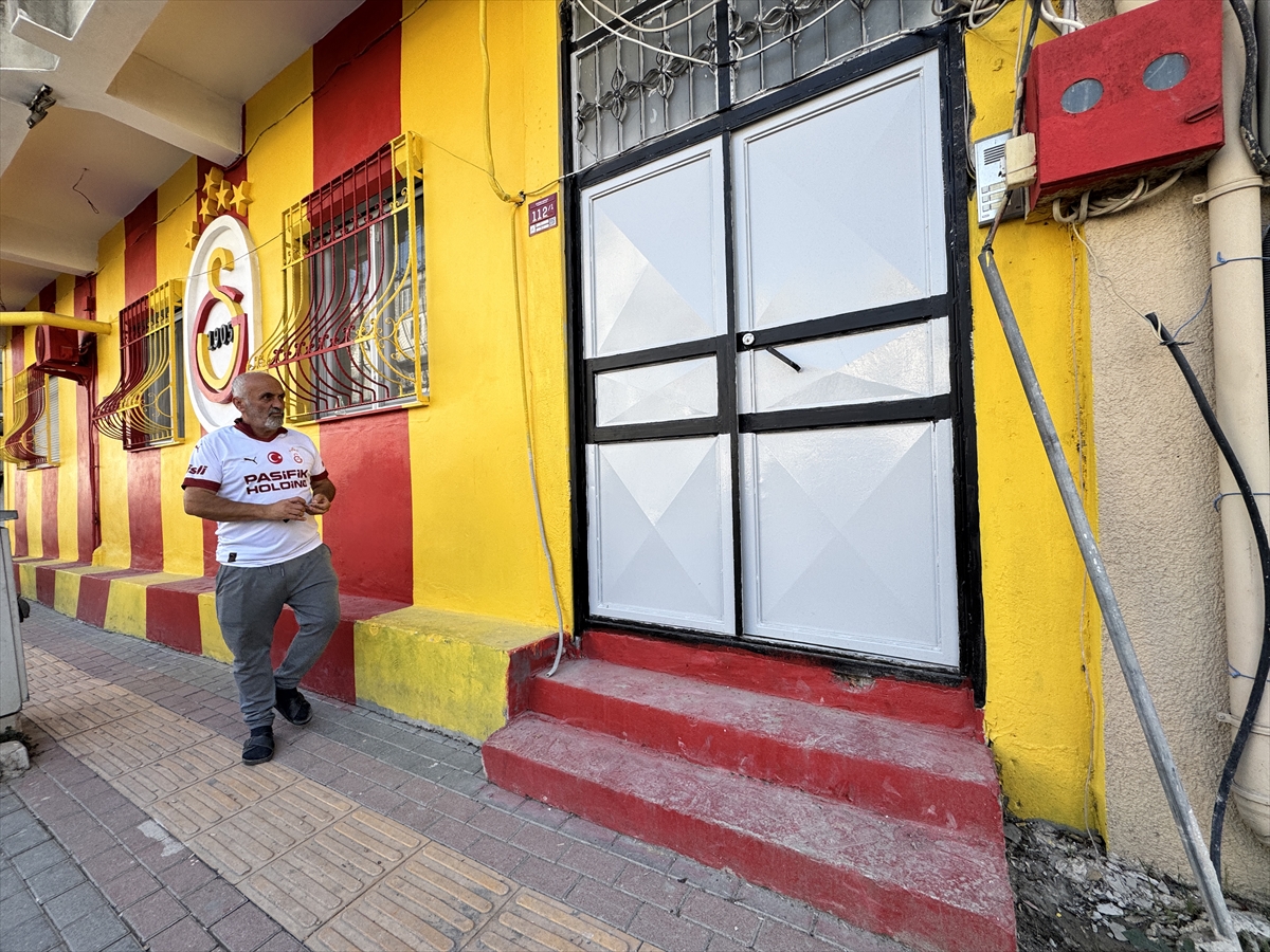 A A 20251203 39877268 39877265 S A R I K I R M I Z I S E V G I S I N I E V I N I N D U V A R I N A Y A N S I T T I