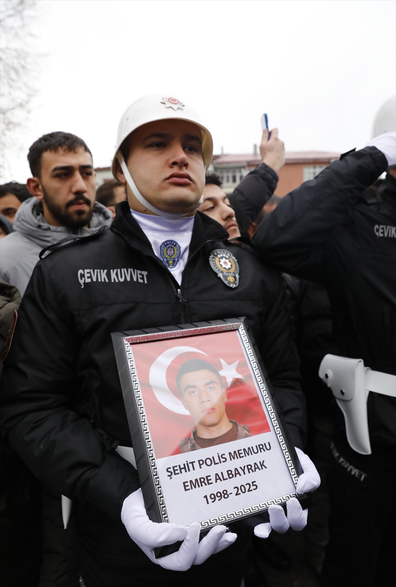 A A 20251209 39932548 39932543 I S T A N B U L D A N A R K O T I K O P E R A S Y O N U N D A S E H I T O L A N P O L I S M E M U R U A L B A Y R A K M E M L E K E T I S A M S U N D A D E F N E D I L D I