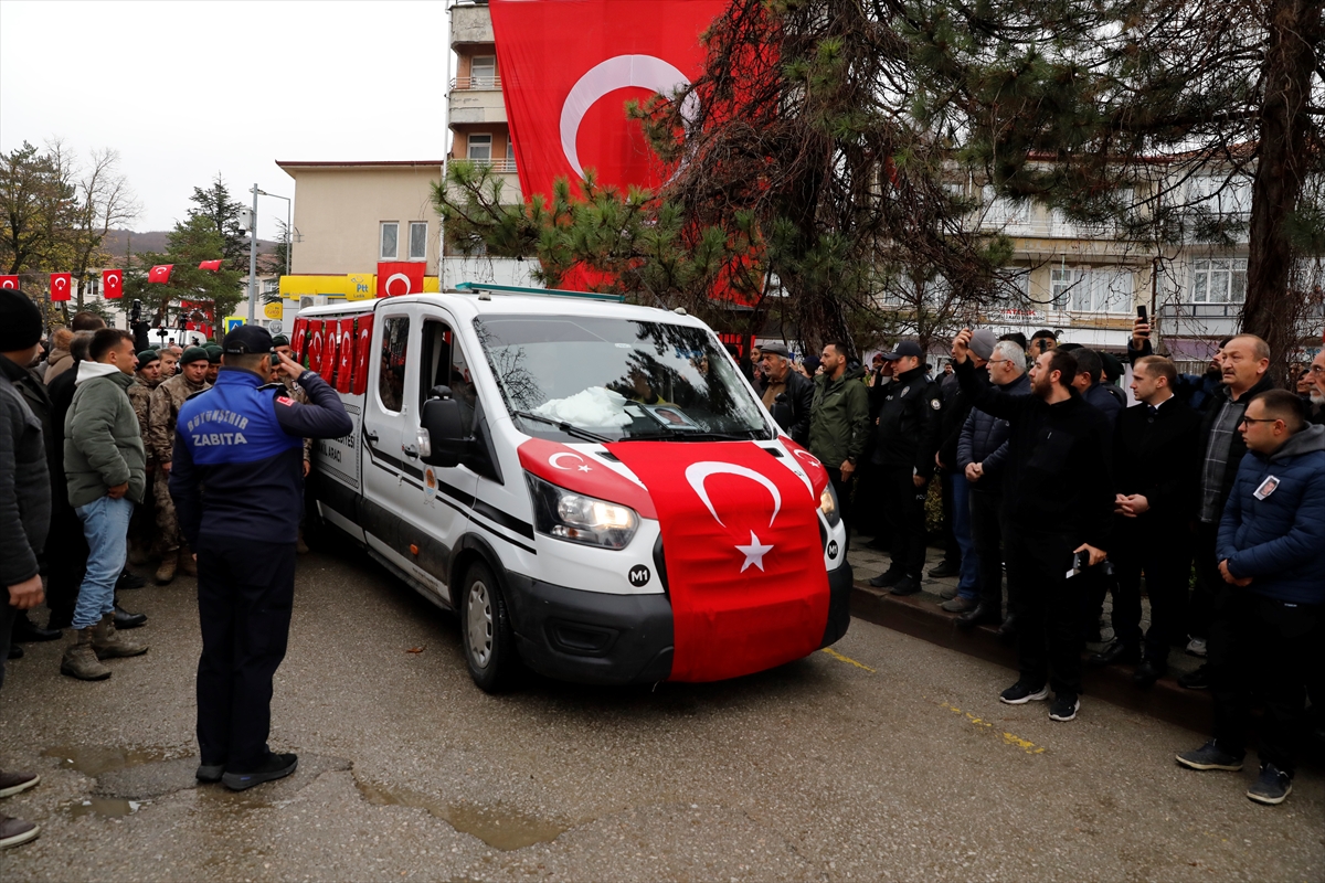 A A 20251209 39932548 39932544 I S T A N B U L D A N A R K O T I K O P E R A S Y O N U N D A S E H I T O L A N P O L I S M E M U R U A L B A Y R A K M E M L E K E T I S A M S U N D A D E F N E D I L D I