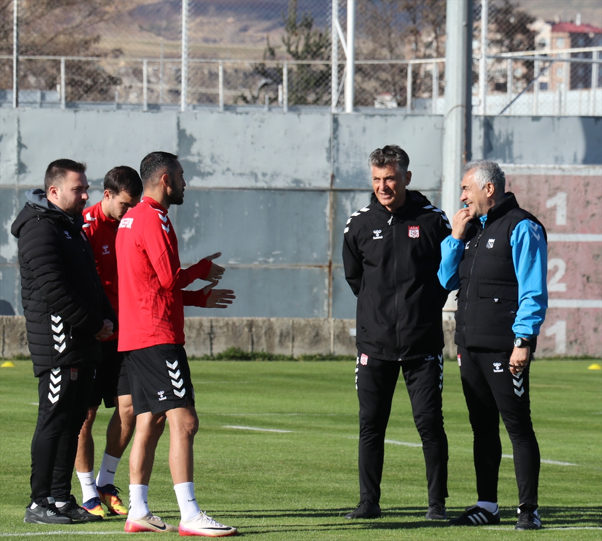 A A 20251210 39943915 39943905 S I V A S S P O R K O T U G I D I S E D U R D E M E K I S T I Y O R