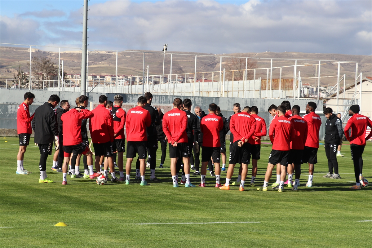 A A 20251210 39943915 39943906 S I V A S S P O R K O T U G I D I S E D U R D E M E K I S T I Y O R