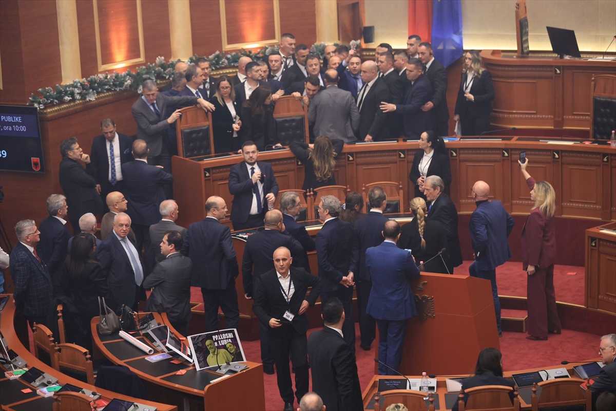 A A 20251218 40014747 40014745 A R N A V U T L U K M E C L I S I N D E B A S B A K A N Y A R D I M C I S I B A L L U K U N U N G O R E V E I A D E S I N E D E N I Y L E G E R G I N L I K Y A S A N D I