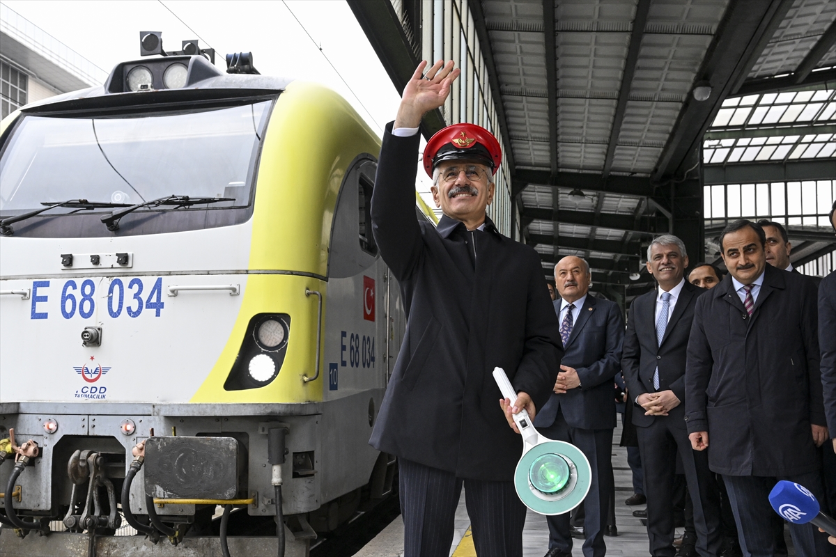 A A 20251222 40047846 40047835 B A K A N U R A L O G L U T U R I S T I K D O G U E K S P R E S I N I N Y E N I S E Z O N D A K I I L K S E F E R I N I U G U R L A D I