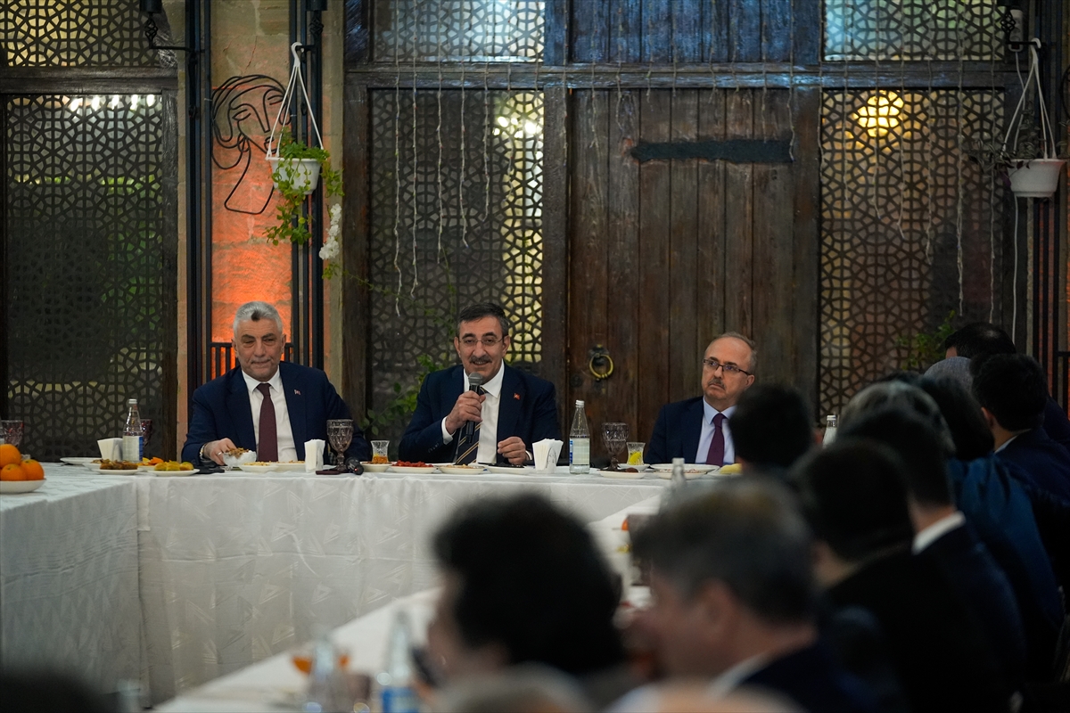 A A 20251224 40062736 40062731 C U M H U R B A S K A N I Y A R D I M C I S I Y I L M A Z B A K U D E G A Z E T E C I L E R I N S O R U L A R I N I Y A N I T L A D I