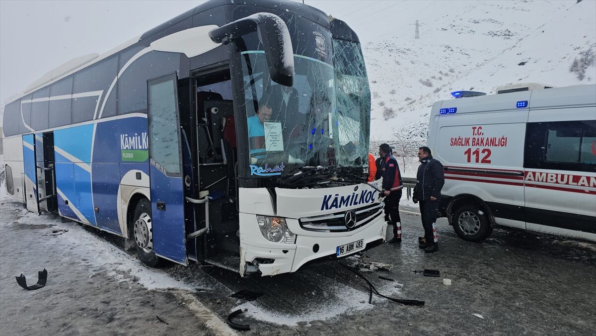 A A 20251227 40087909 40087907 E R Z I N C A N D A O T O B U S U N T I R A C A R P T I G I K A Z A D A 3 K I S I Y A R A L A N D I