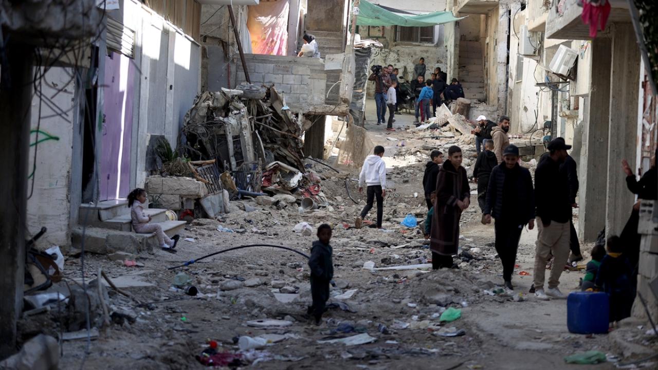 Bati Seria Tulkerim Aa 2320762