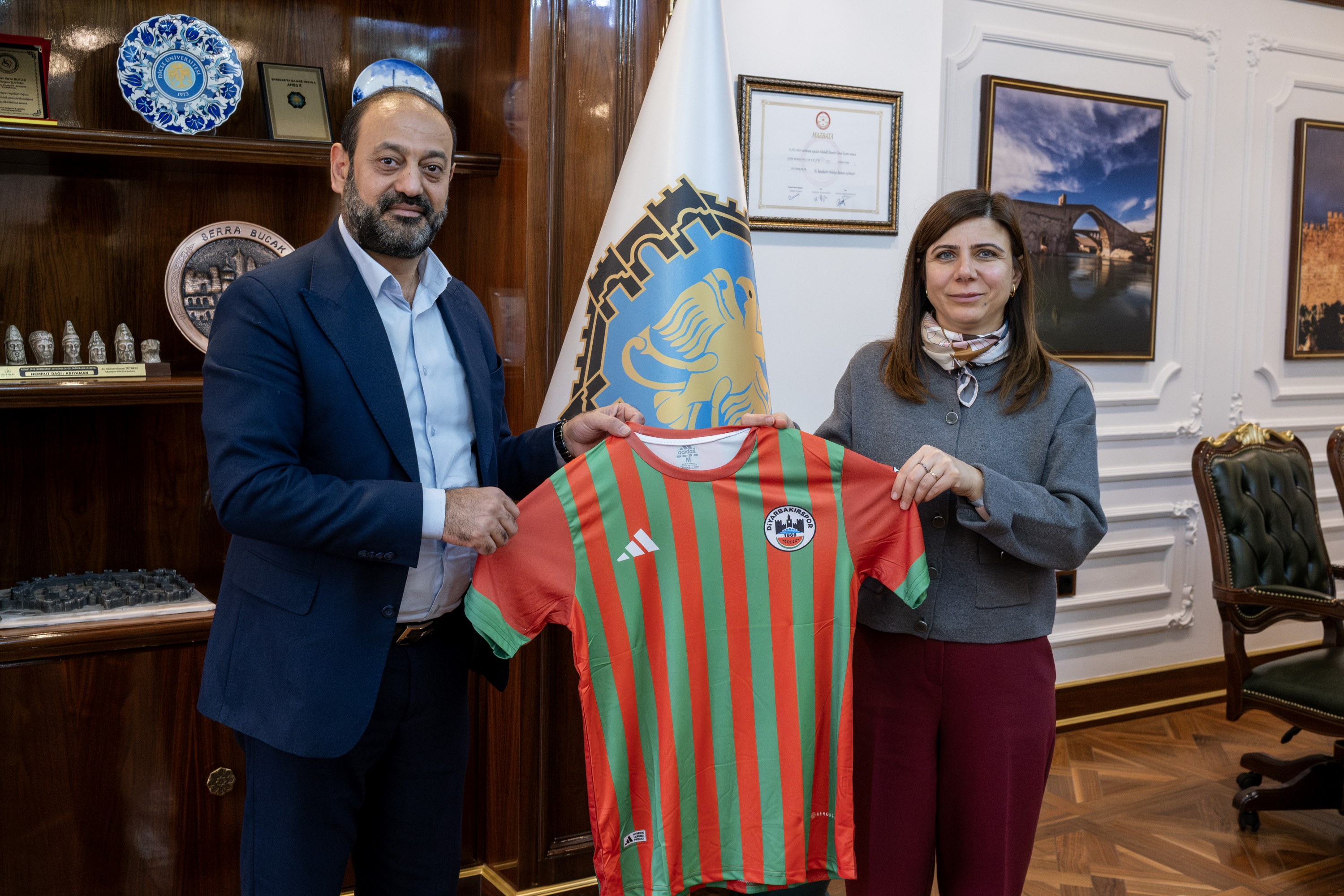 D S C F9720 3000X2000