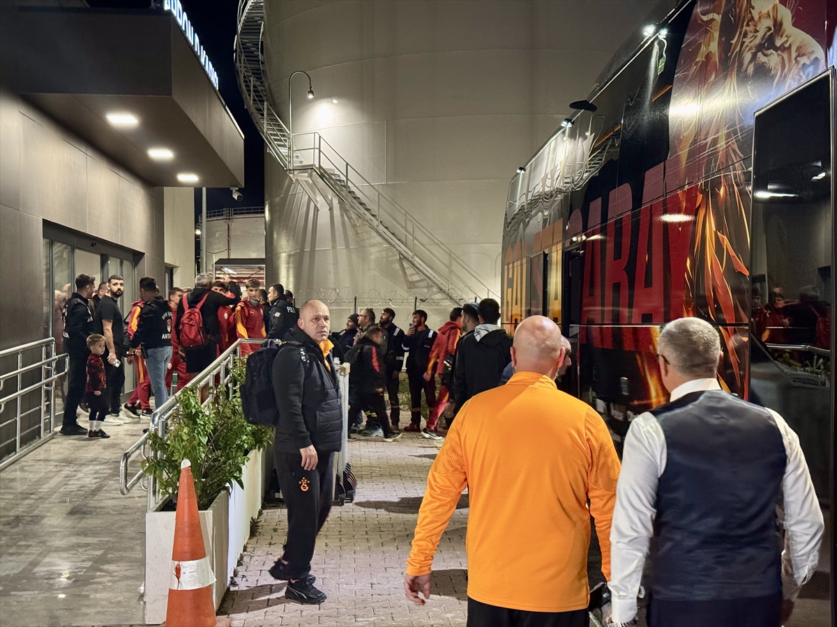Galatasaray Kafilesi Antalya3