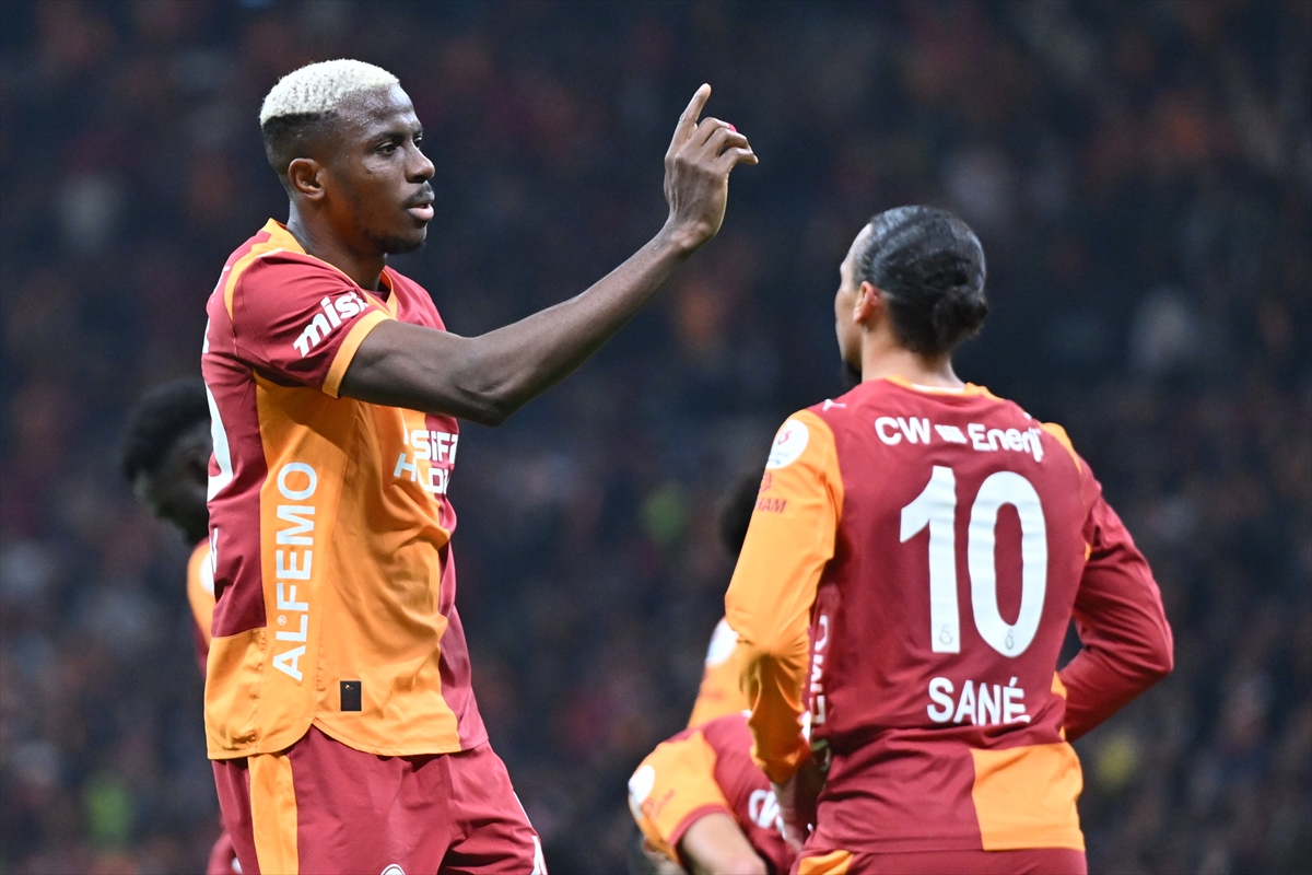 Osimhen Sane Galatasaray Samsunspor A A 20251205 39902894 39902893 G A L A T A S A R A Y S A M S U N S P O R