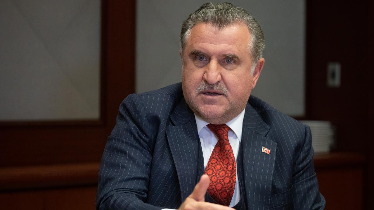 Osman Askin Bak Aa 2056115-2