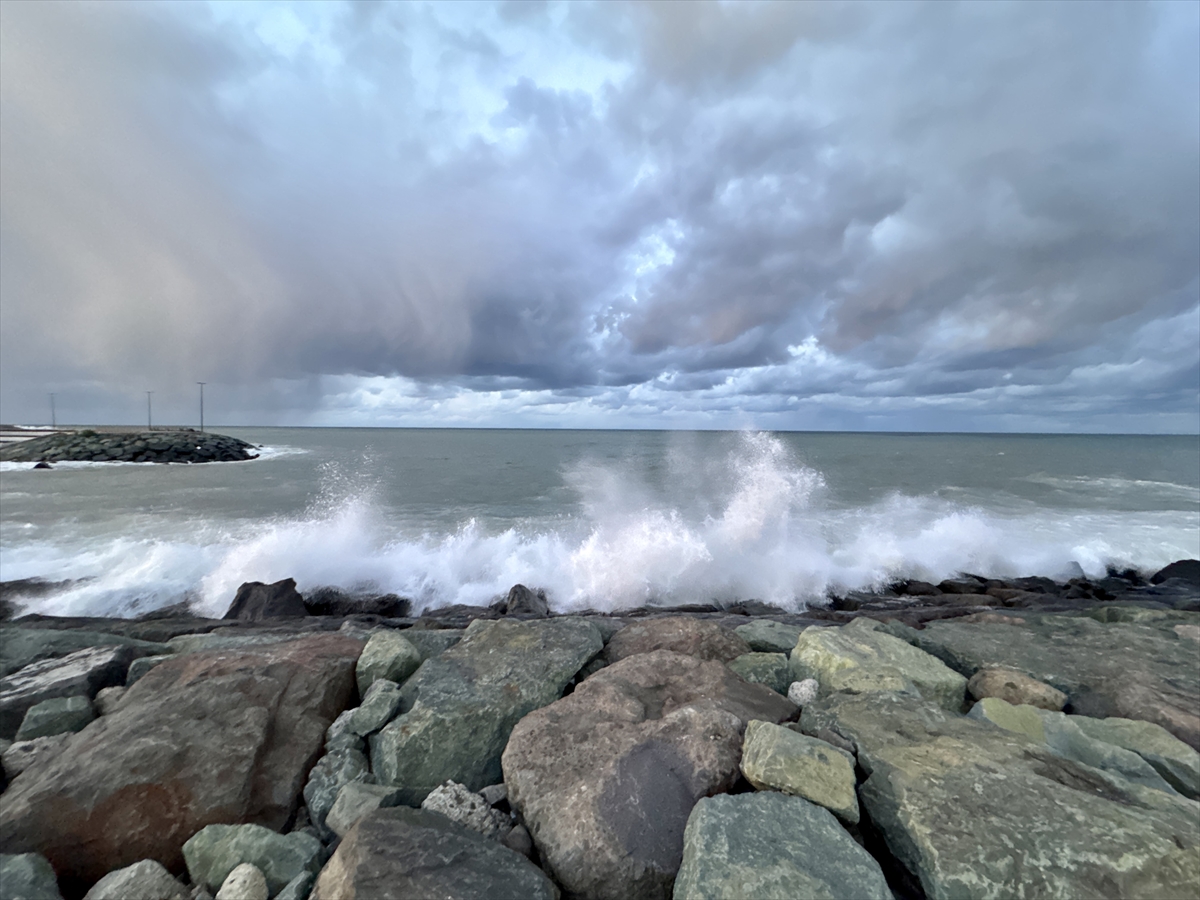 Trabzon'da Kuvvetli Rüzgar 2