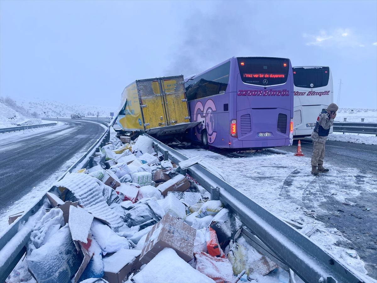 A A 20260110 40212047 40212046 K A R S T A Y O L C U O T O B U S U N U N K A M Y O N A C A R P T I G I K A Z A D A 9 K I S I Y A R A L A N D I