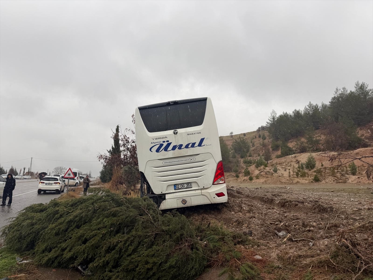 A A 20260112 40231287 40231286 A D I Y A M A N D A Y O L C U O T O B U S U I L E O T O M O B I L I N C A R P I S T I G I K A Z A D A 3 K I S I O L D U