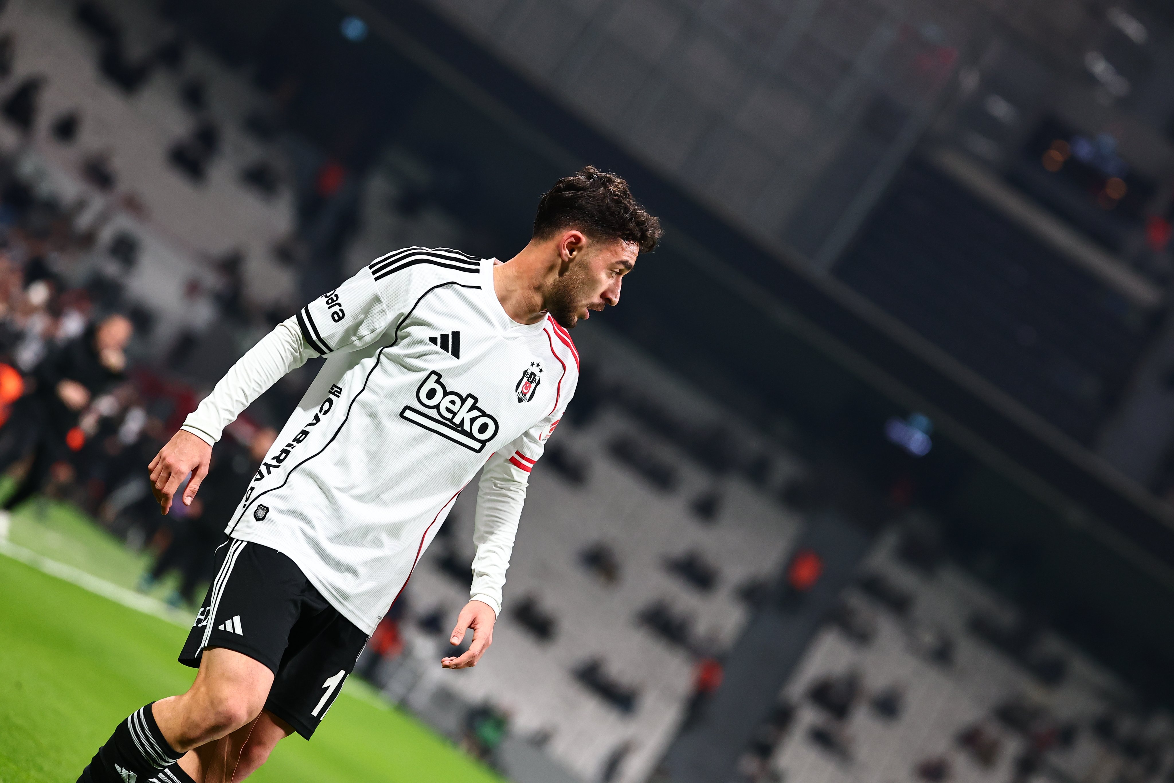 G U V Vu F Xk A Isz4 O