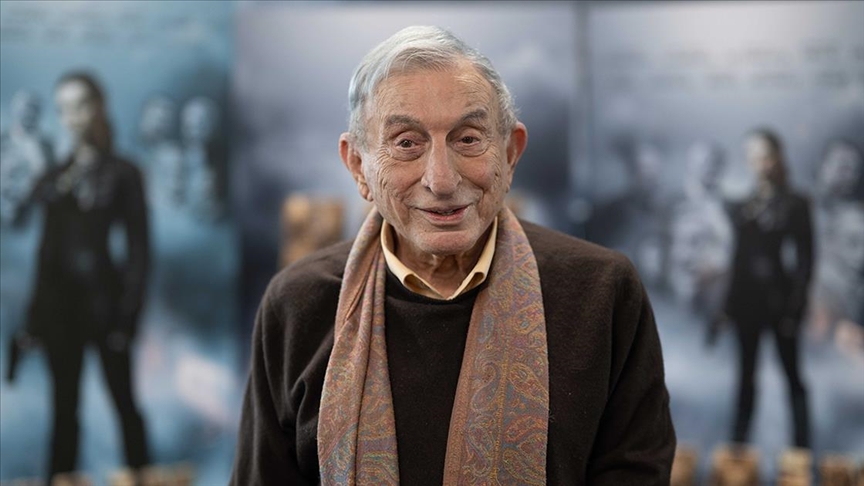 Thumbs B C 04587C511C47154D47803F8Fa331147F