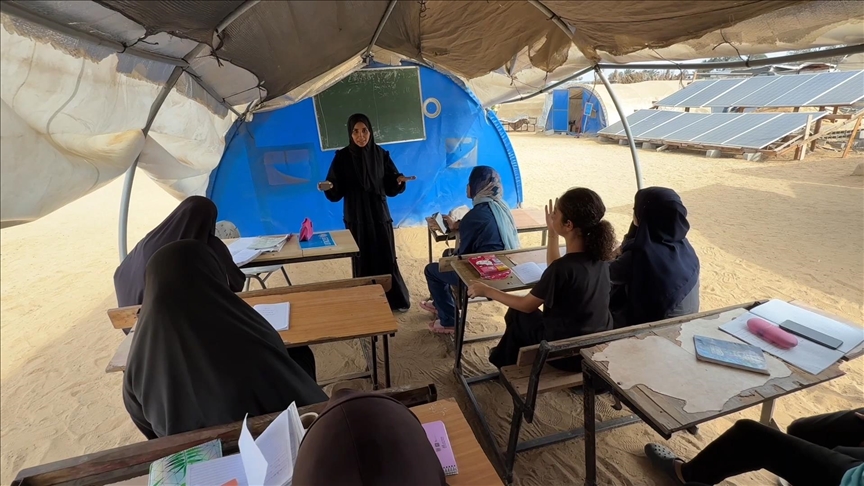 Thumbs B C 94Cece4272801F26F7D03400Bde12C3F