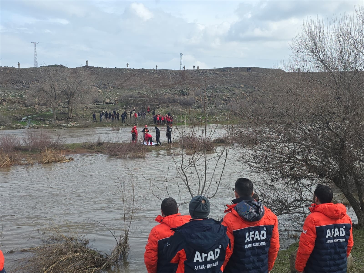 A A 20260203 40446040 40446039 D I Y A R B A K I R D A K A Y B O L A N K A D I N I N C A N S I Z B E D E N I B U L U N D U