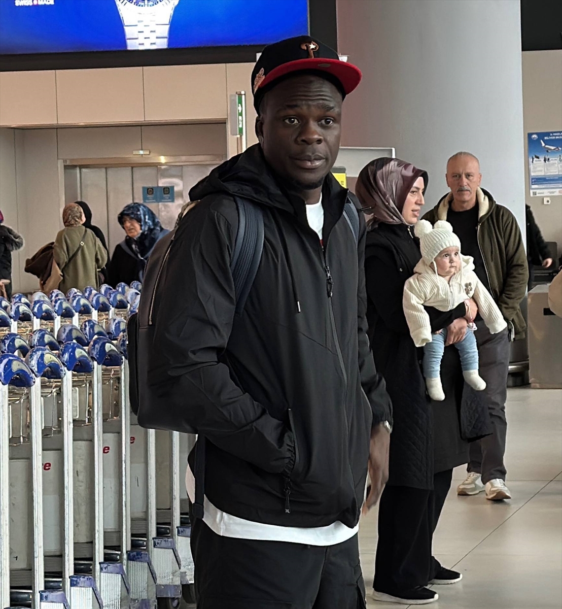 A A 20260203 40447155 40447152 J U N I O R O L A I T A N B E S I K T A S I C I N I S T A N B U L D A