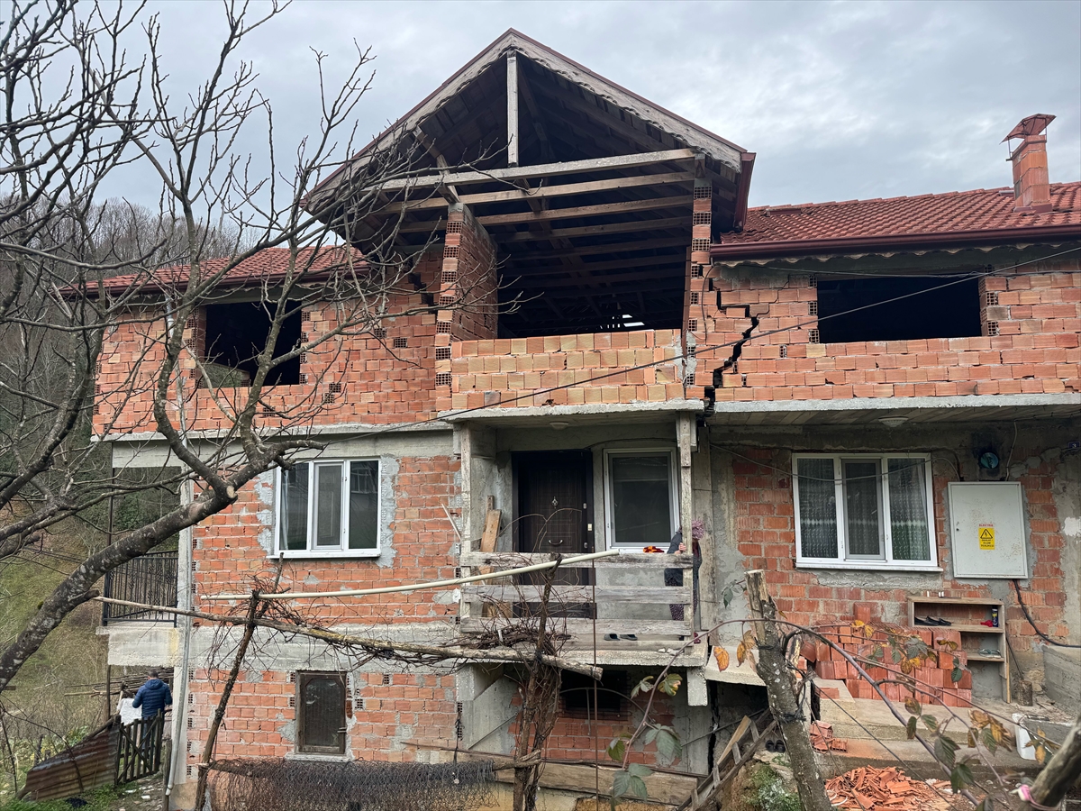 A A 20260206 40476157 40476152 B A R T I N D A H E Y E L A N N E D E N I Y L E 3 E V D E C A T L A K L A R O L U S T U