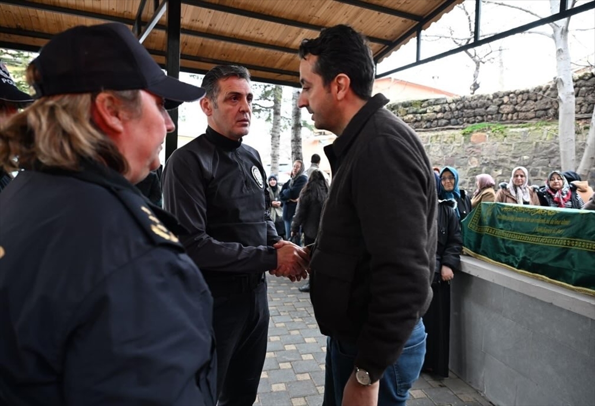 A A 20260217 40577123 40577117 A D A N A D A Y A Y A G E C I D I N D E M O T O S I K L E T I N C A R P T I G I B E B E K A R A B A S I N D A K I B E B E K H A Y A T I N I K A Y B E T T I