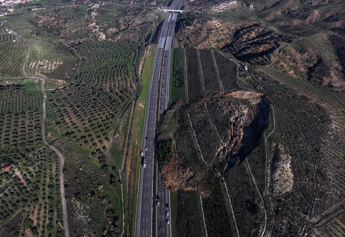 A A 20260219 40606618 40606606 T O P R A K K A Y M A S I N E D E N I Y L E U L A S I M A K A P A T I L A N I S T A N B U L I Z M I R O T O Y O L U Y E N I D E N A C I L D I