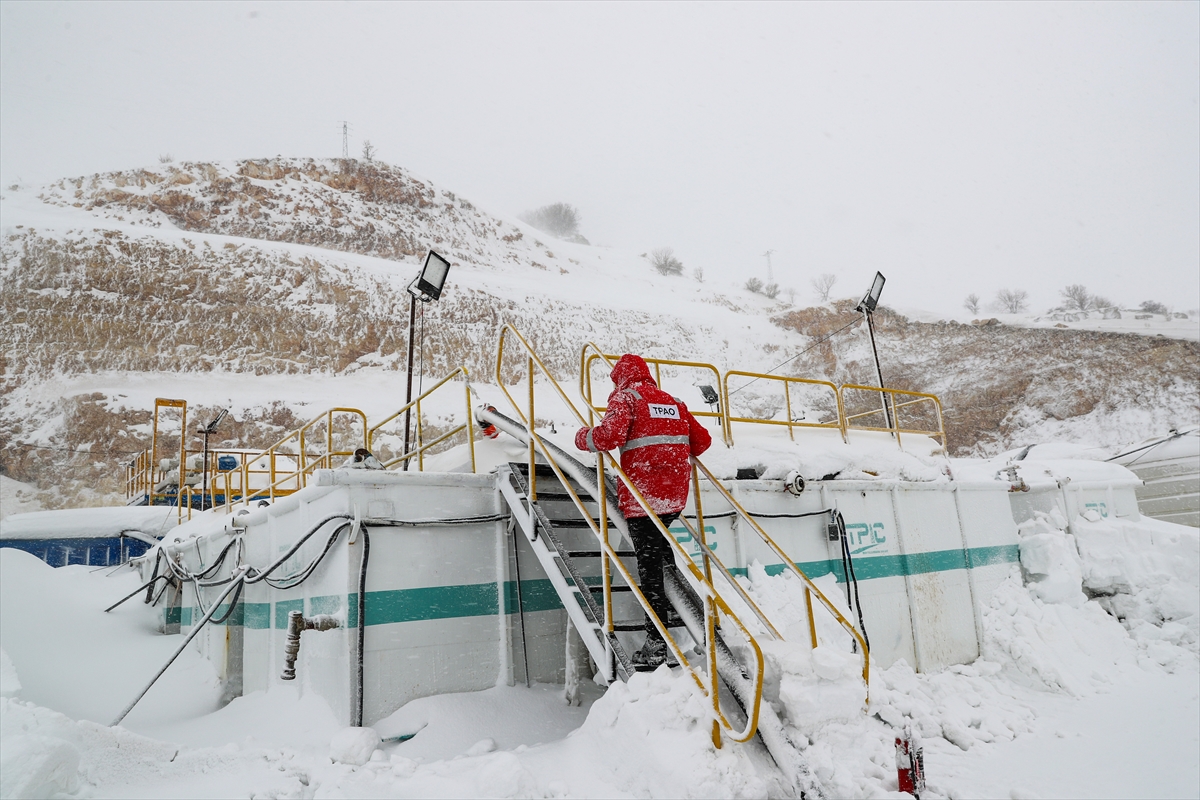 A A 20260220 40619515 40619497 K A R K A L I N L I G I N I N 25 M E T R E Y I B U L D U G U G A B A R D A P E T R O L U R E T I M I H I Z K E S M E D E N S U R U Y O R