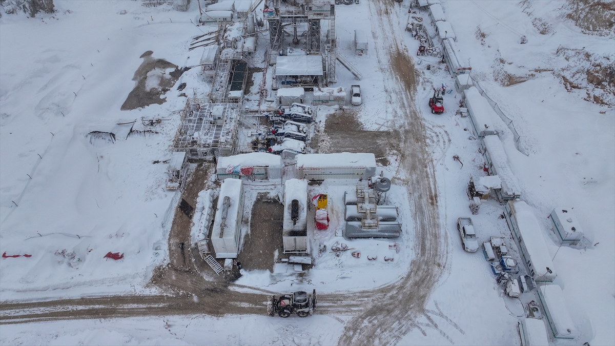 A A 20260220 40619515 40619503 K A R K A L I N L I G I N I N 25 M E T R E Y I B U L D U G U G A B A R D A P E T R O L U R E T I M I H I Z K E S M E D E N S U R U Y O R