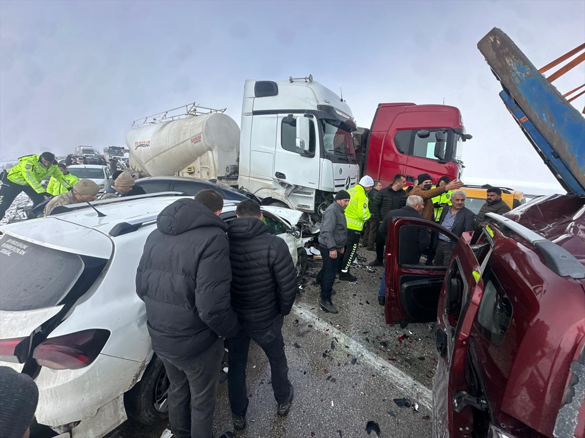 A A 20260223 40642515 40642513 E R Z U R U M D A C O K S A Y I D A A R A C I N K A R I S T I G I Z I N C I R L E M E T R A F I K K A Z A S I M E Y D A N A G E L D I