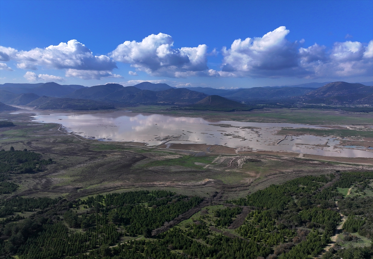 Aa 20260204 40454139 40454130 Izmir Ocakta Son 88 Yilin En Yuksek Ikinci Yagisini Aldi (1)