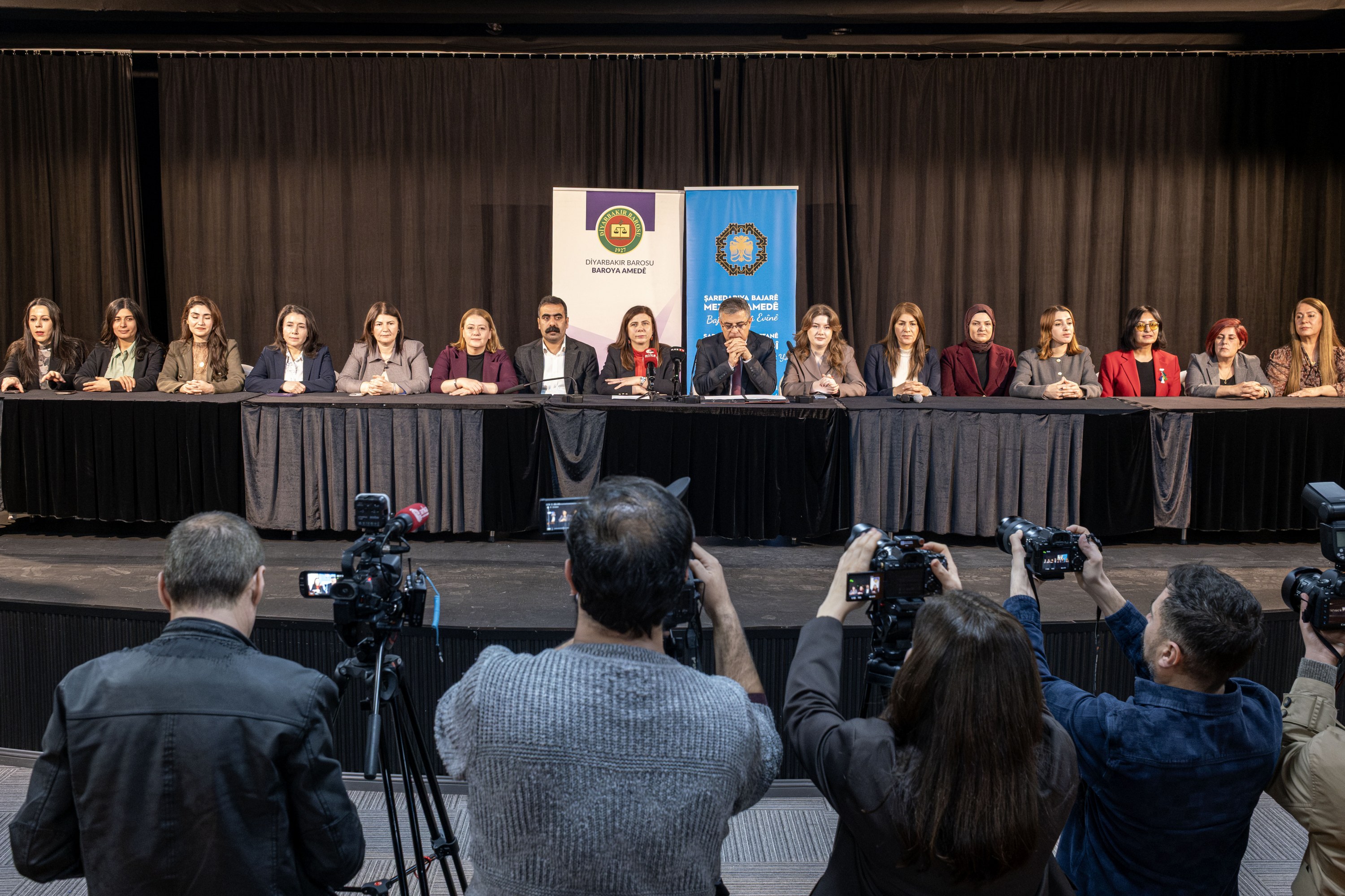 H B6K J R O W Q A Eb0 D8