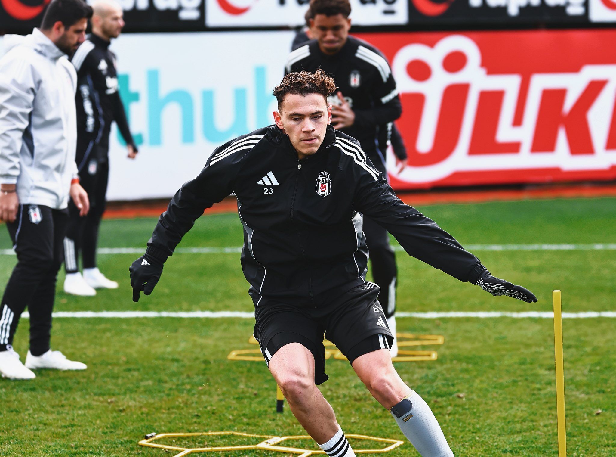 H C Afijj X M A Adb G U