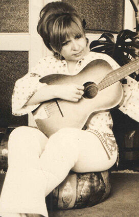 1 E64 C9 A B 9439 4354 96 B0 346159 A D379 E