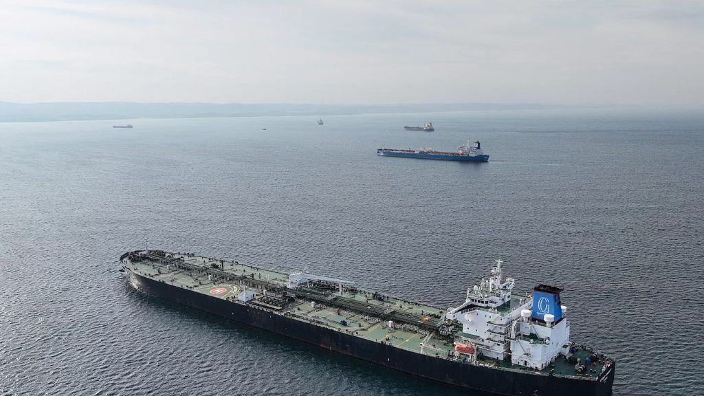 24 01 11 Tüpraşa Petrol Taşiyan Gemi Ile Iletişim Kesildi 1024X576