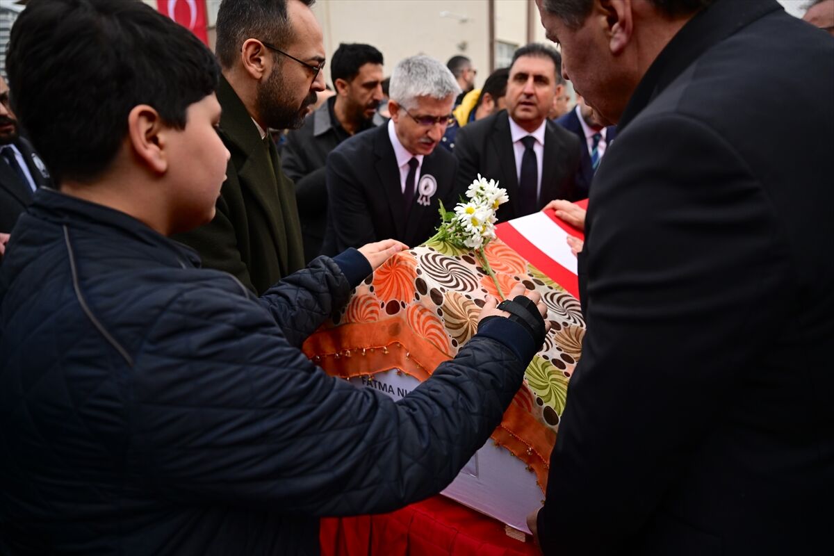 A A 20260303 40719861 40719854 C E K M E K O Y D E O G R E N C I S I N I N B I C A K L I S A L D I R I S I N D A H A Y A T I N I K A Y B E D E N O G R E T M E N I C I N O K U L U N D A T O R E N D U Z E N L E N D I