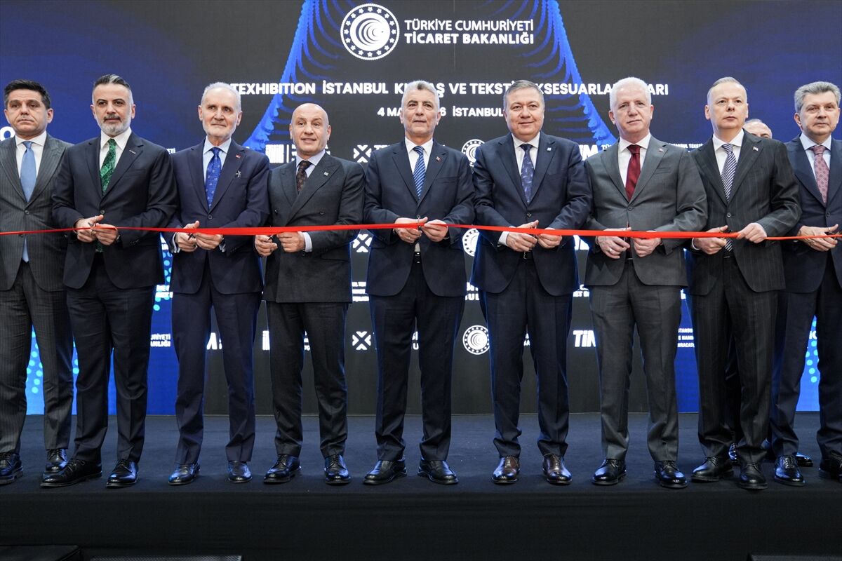 A A 20260304 40730366 40730365 T I C A R E T B A K A N I B O L A T T E X H I B I T I O N I S T A N B U L F U A R I N D A K O N U S T U